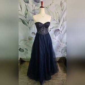 JULES & CLEO | Floral Encrusted Bodice Strapless Ball Gown in Navy sz 4